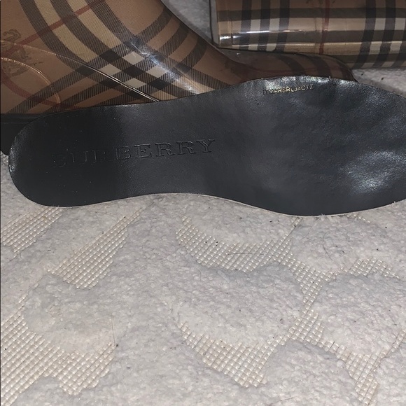 BURBERRY RAINBOOTS - Picture 6 of 6